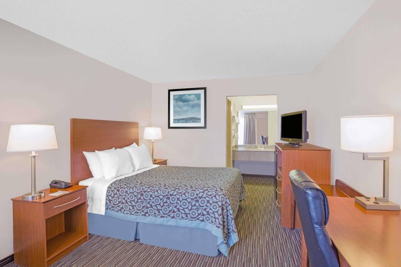 Days By Wyndham / Motel Wilmington